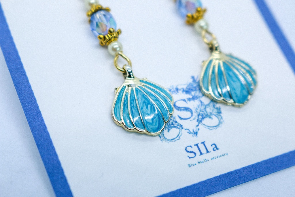 【潮騒の記憶】ターコイズの貝殻とチェコガラスのピアス ゴールド金具 イヤリング変更可能