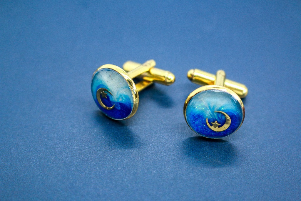 夜明けのカフスボタン ホワイト×オーシャンブルー 金具の色が選べます