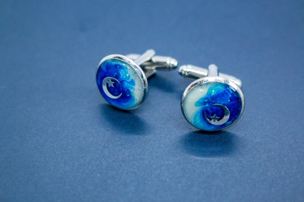 夜明けのカフスボタン ホワイト×オーシャンブルー 金具の色が選べます