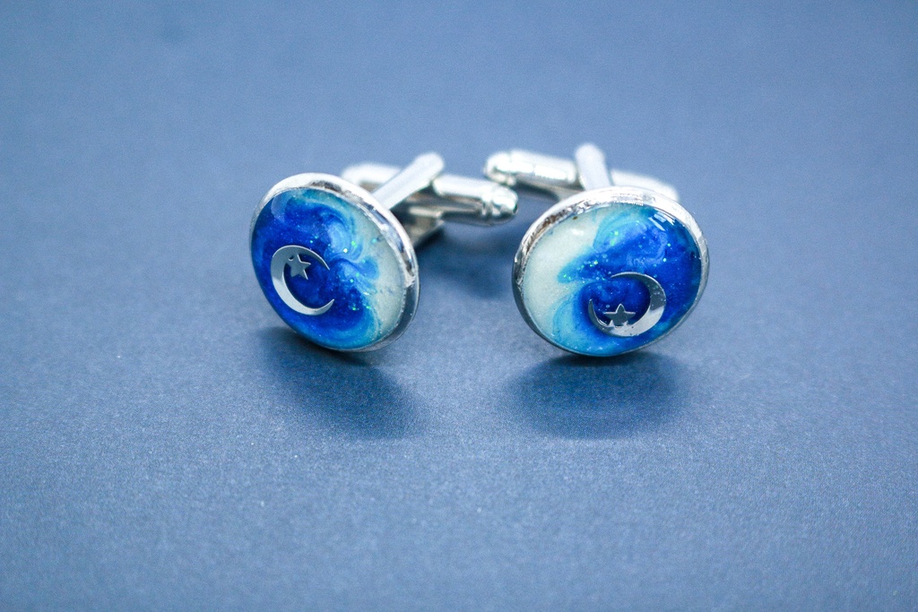 夜明けのカフスボタン ホワイト×オーシャンブルー 金具の色が選べます