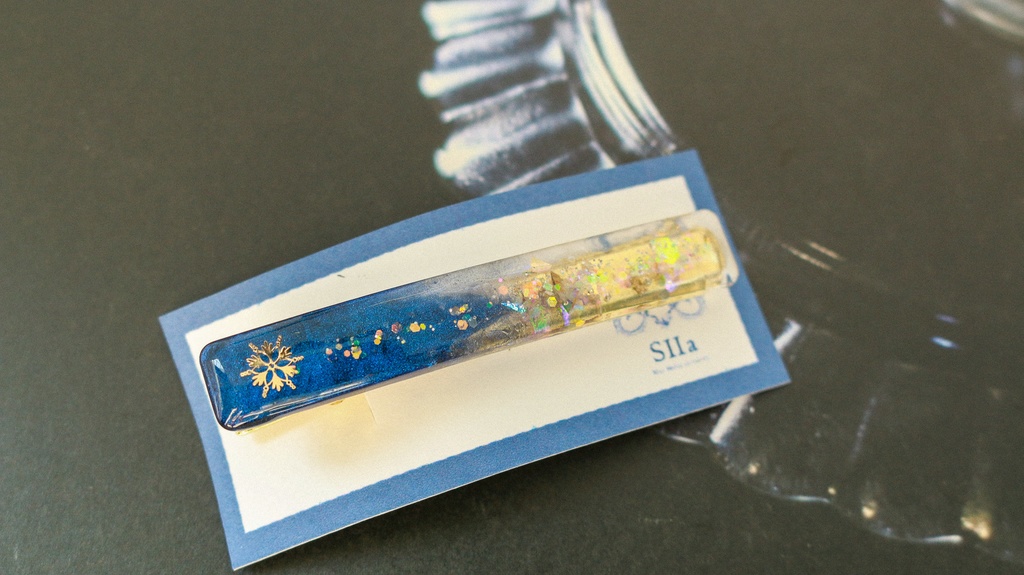 ヘアクリップ~深夜の雪~ ゴールド金具