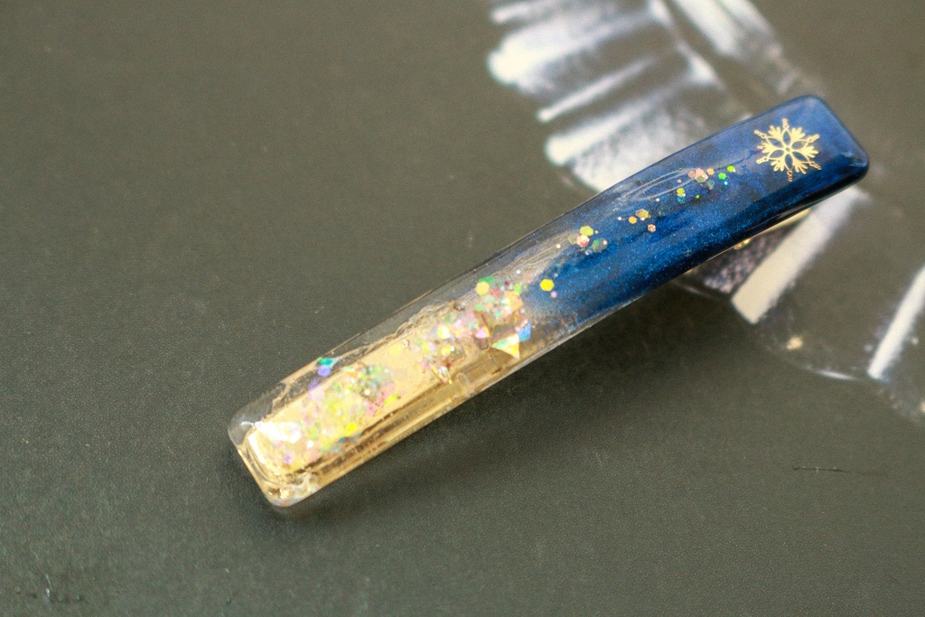 ヘアクリップ~深夜の雪~ ゴールド金具