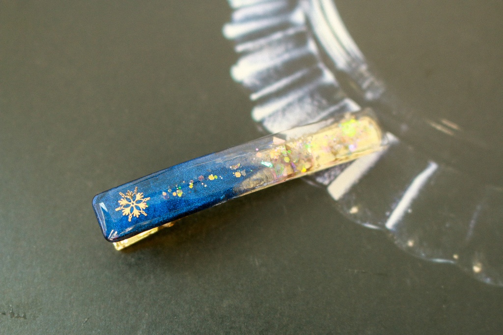 ヘアクリップ~深夜の雪~ ゴールド金具