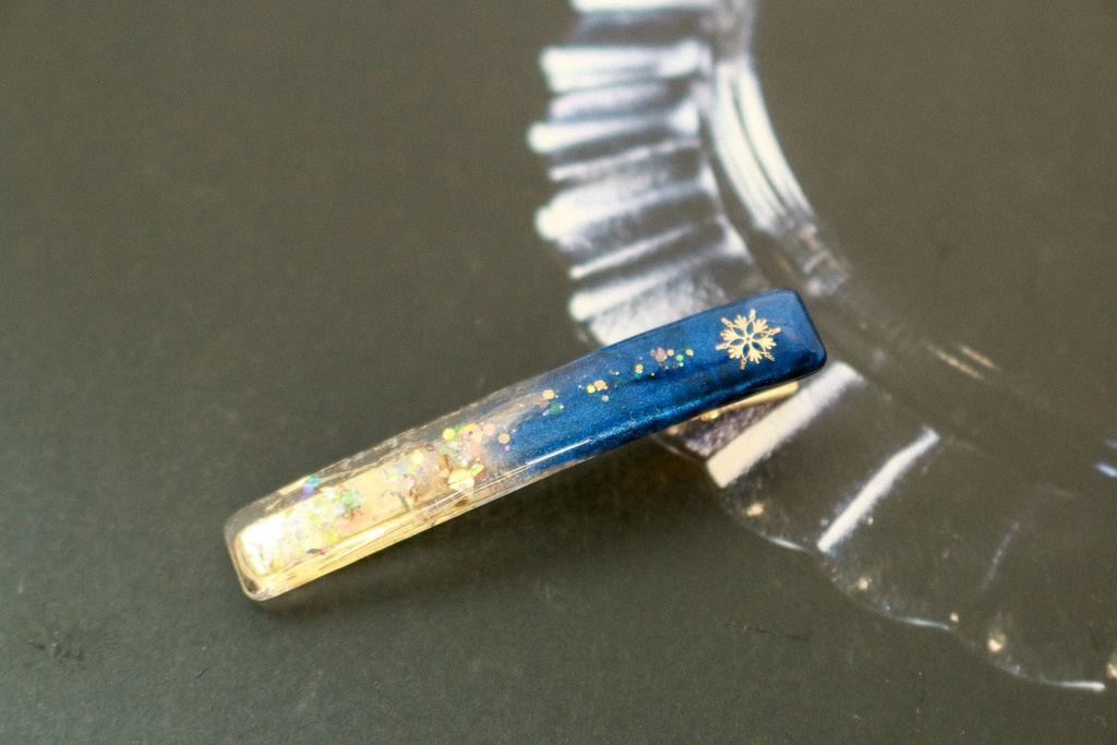 ヘアクリップ~深夜の雪~ ゴールド金具