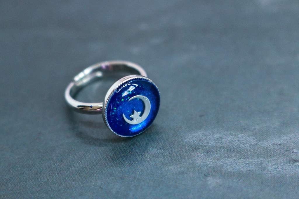 三日月夜のRing(フリー) ネイビー×オーシャンブルー 金具の色が選べます