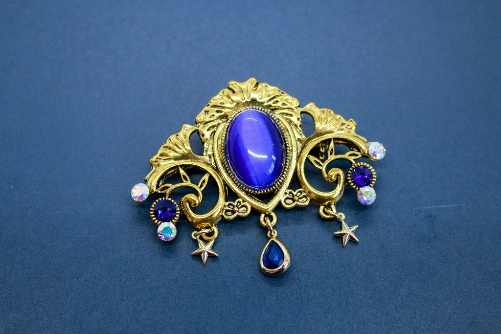 チェコヴィンテージガラスのブローチ ロイヤルブルー ゴールド金具
