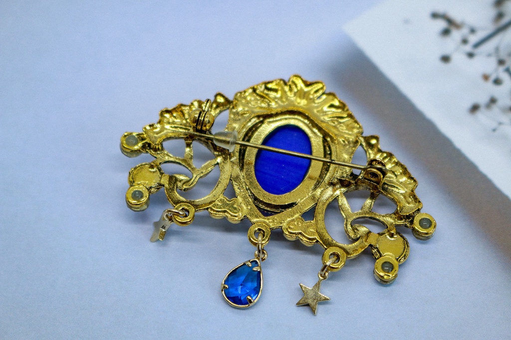 チェコヴィンテージガラスのブローチ ロイヤルブルー ゴールド金具