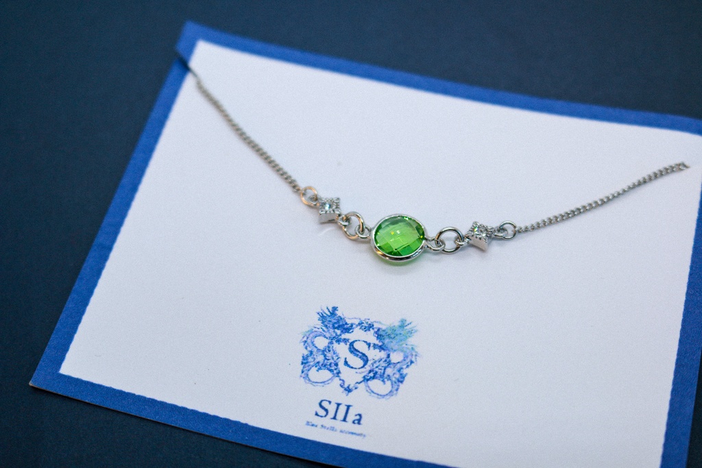 クリスタルガラスのブレスレット ペリドットカラー シルバー金具