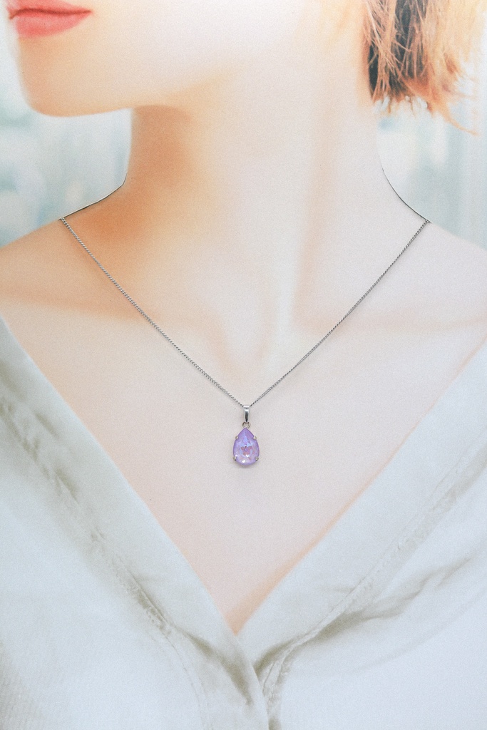 【春カラー】 オーストリアクリスタルガラスのペアシェイプカットネックレス ~ラベンダーディライト~金具の色が選べます