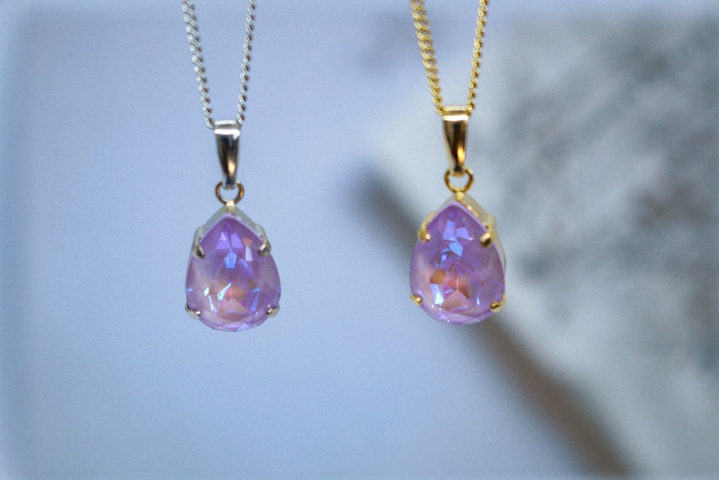 【春カラー】 オーストリアクリスタルガラスのペアシェイプカットネックレス ~ラベンダーディライト~金具の色が選べます