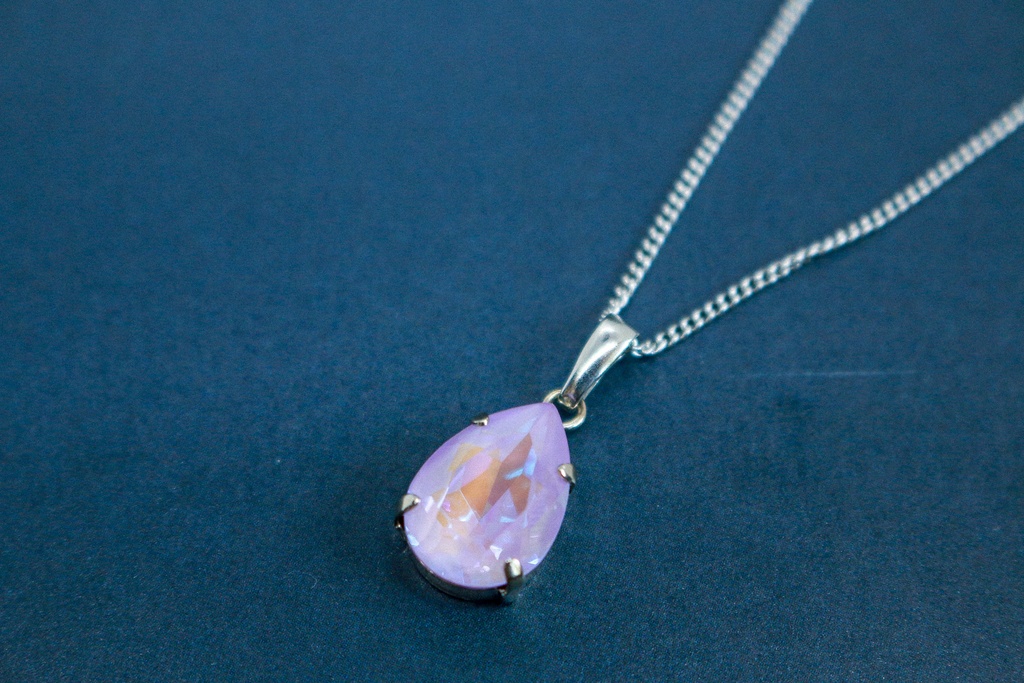 【春カラー】 オーストリアクリスタルガラスのペアシェイプカットネックレス ~ラベンダーディライト~金具の色が選べます