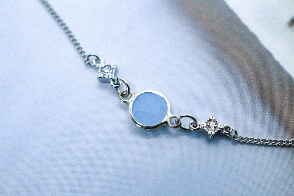 クリスタルガラスのブレスレット アーシーブルー シルバー金具