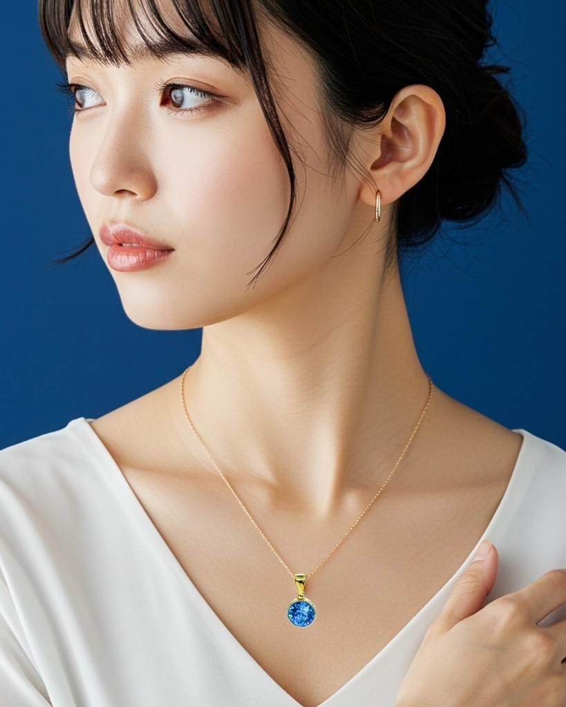 再生の輝き ― アイスブルークリスタルネックレス】 金具の色が選べます