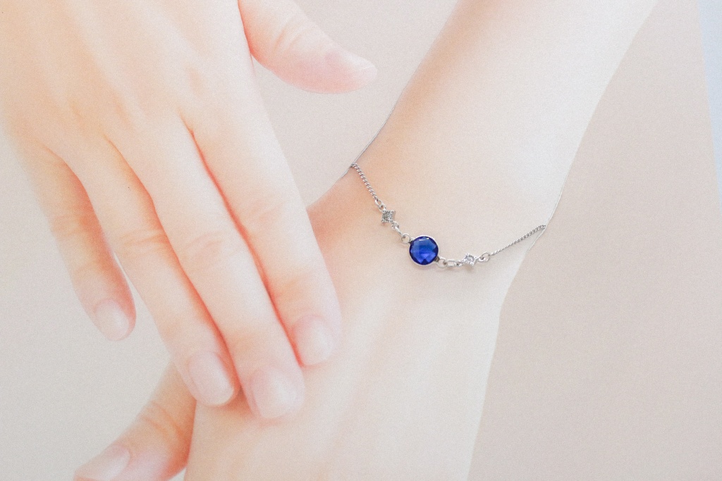 クリスタルガラスのブレスレット マジェスティックブルー シルバー金具