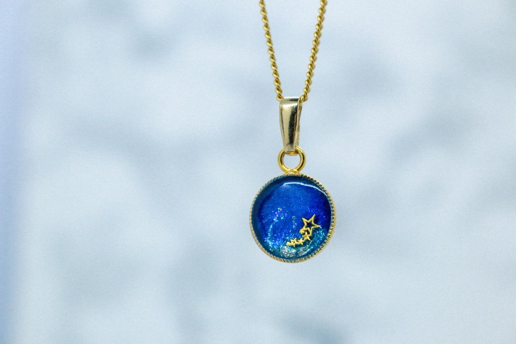 流れ星のネックレス オーシャンブルー×シャンパンゴールド ゴールド金具