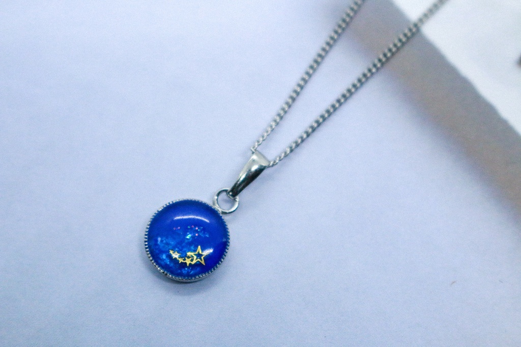 流れ星のネックレス シアン×シアンラメ 金具の色が選べます