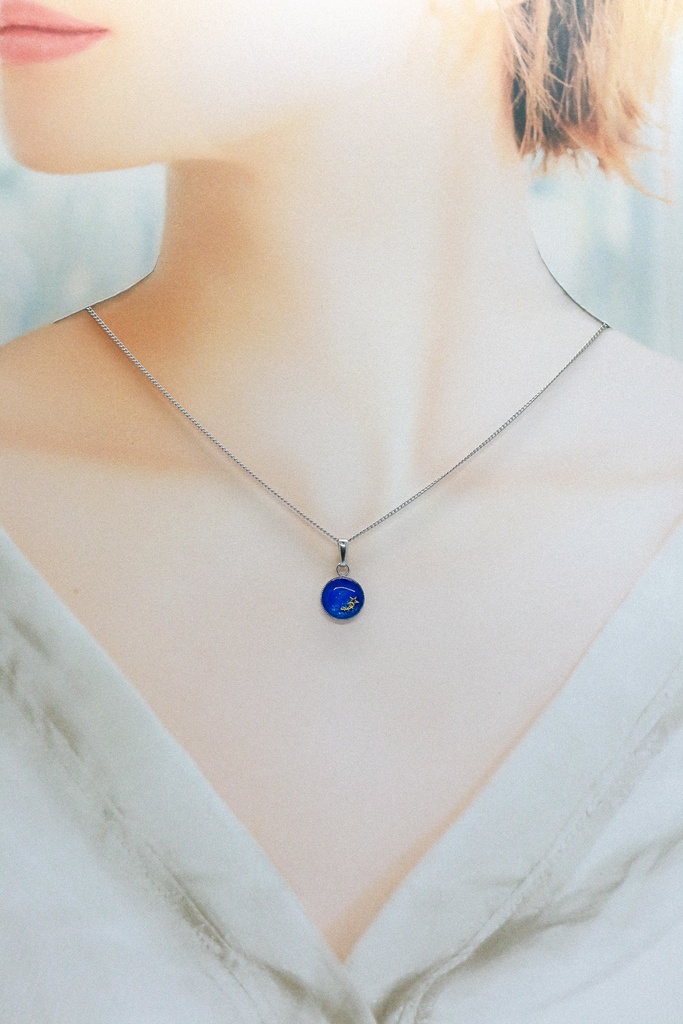 流れ星のネックレス シアン×シアンラメ 金具の色が選べます