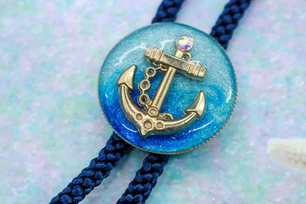 アンカーのループタイ スカイブルー×オーシャンブルー ゴールド金具