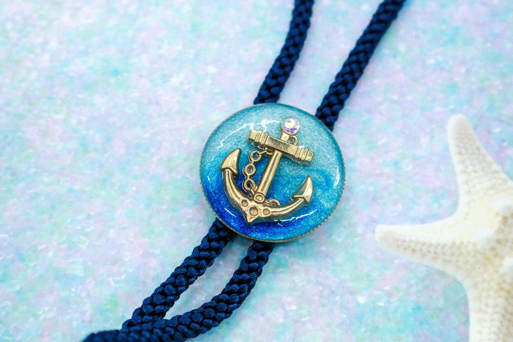 アンカーのループタイ スカイブルー×オーシャンブルー ゴールド金具