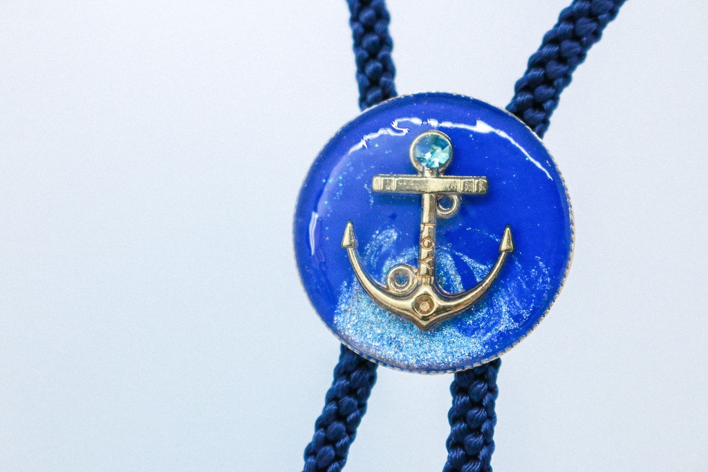 すっきりアンカーのループタイ ブルー×オーロラ ゴールド金具