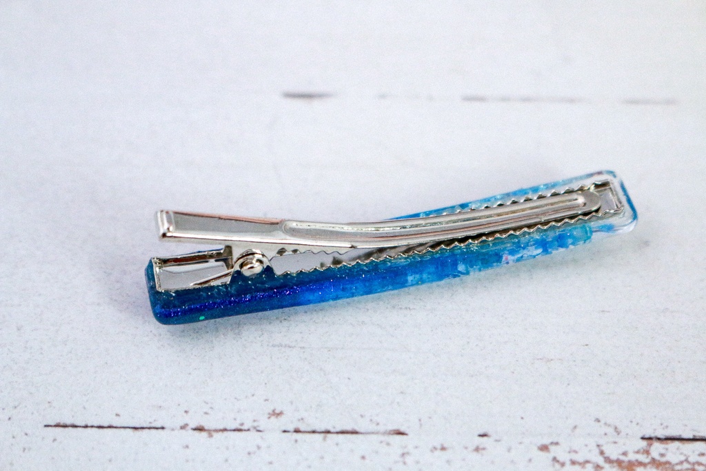 雪の結晶のヘアクリップ スティックタイプ オーシャンブルー×クリア シルバー金具