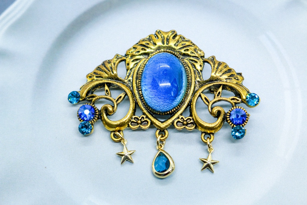 【再販なし】チェコヴィンテージガラスのブローチ ミッドナイトブルー ゴールド金具