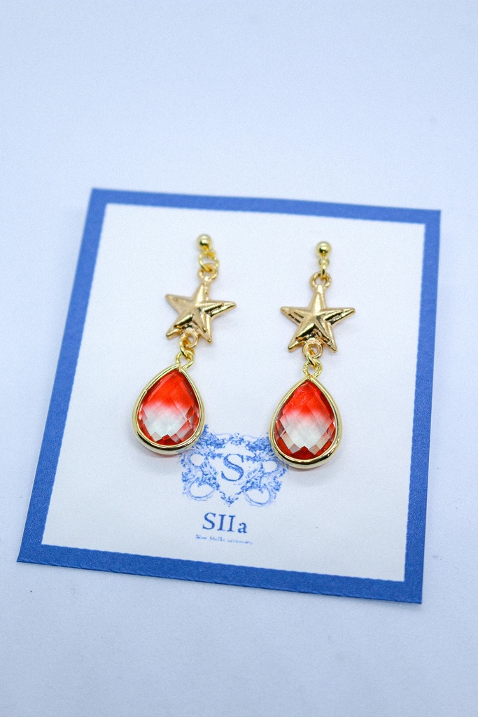 【約束の灯(あかり)】 グラデーションガラスと星のピアス ゴールド金具 イヤリング変更可能
