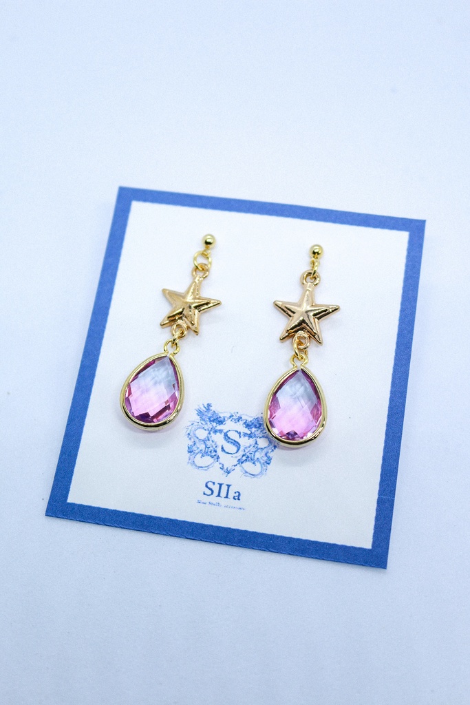 【星降る夜の約束】 グラデーションガラスと星のピアス ゴールド金具 イヤリング変更可能