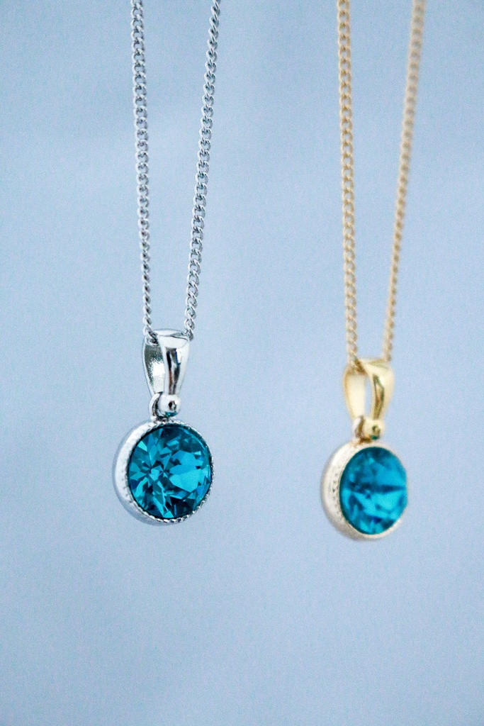 【蒼の余韻】シンプルなまるいクリスタルガラスのネックレス ~ブルージルコン~ 金具の色が選べます