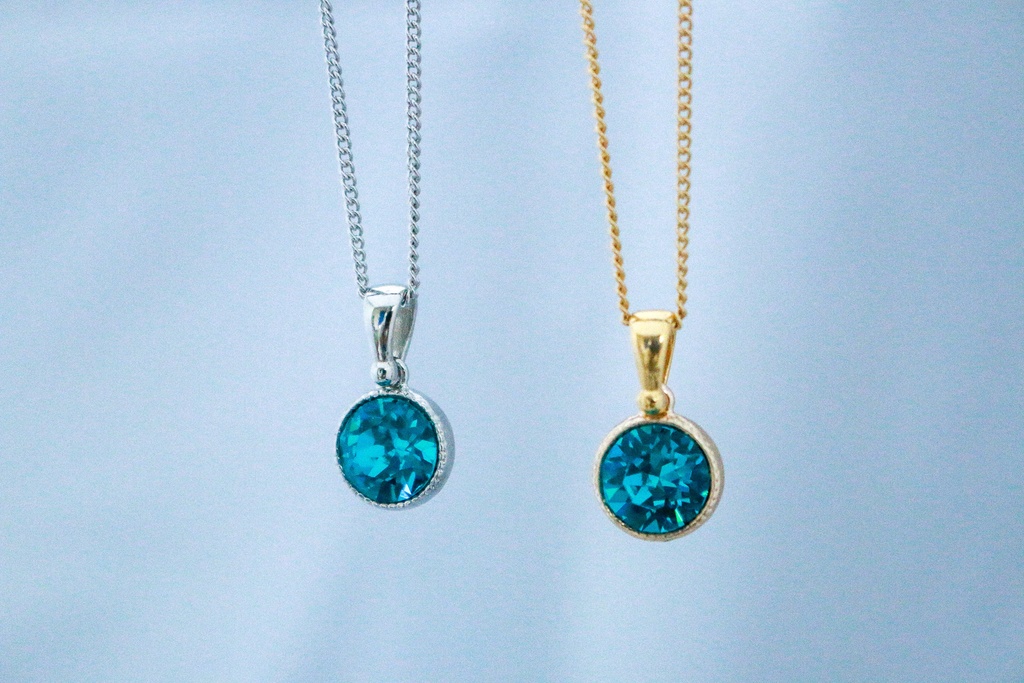 【蒼の余韻】シンプルなまるいクリスタルガラスのネックレス ~ブルージルコン~ 金具の色が選べます