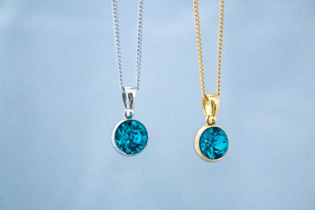 【蒼の余韻】シンプルなまるいクリスタルガラスのネックレス ~ブルージルコン~ 金具の色が選べます