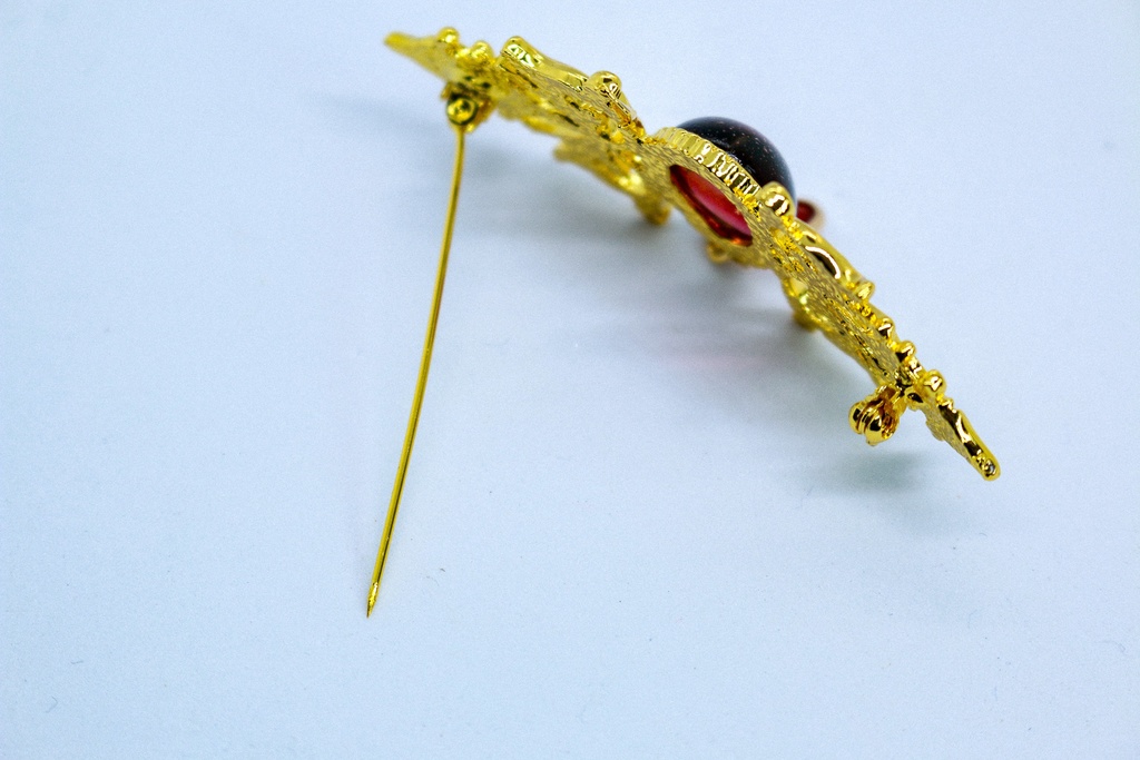 【蒼の吐息― ドラゴンブレス】チェコガラスのアンティークブローチ ゴールド金具