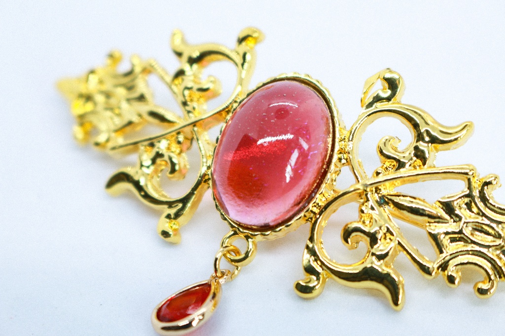 【蒼の吐息― ドラゴンブレス】チェコガラスのアンティークブローチ ゴールド金具