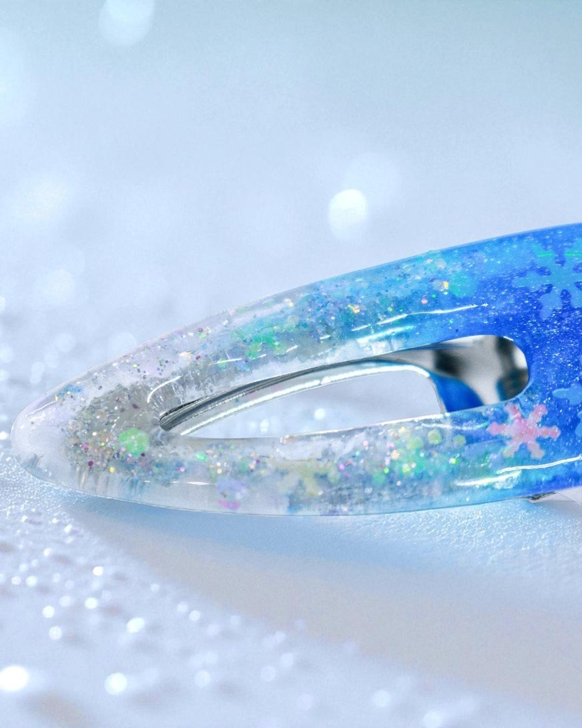 【氷の詩 — シアンブルーの雪の結晶クリップ】 シアンブルー×クリア シルバー金具