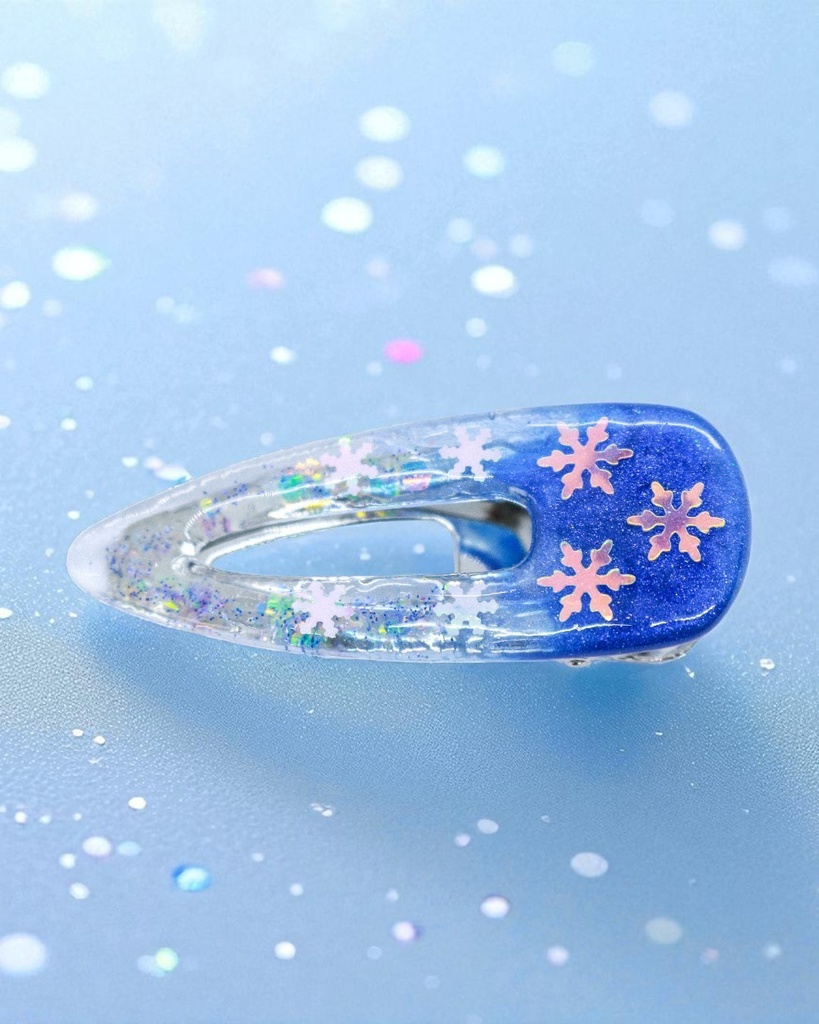 【銀霜の祈り — ドラゴニックブルーの雪の結晶クリップ】ドラゴニックブルー×クリア　シルバー金具