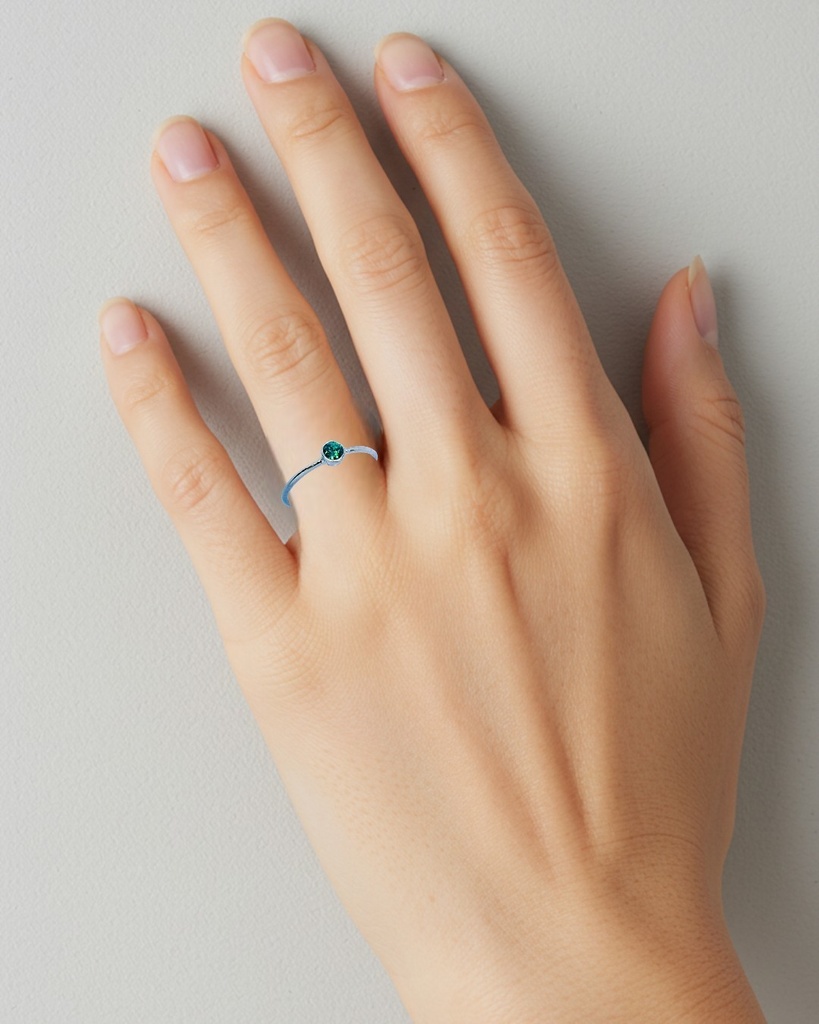 【Ring】 - 芽吹きの指環 ― “エメラルドカラーのクリスタルガラスリング” ―10号&13号金具の色が選べます