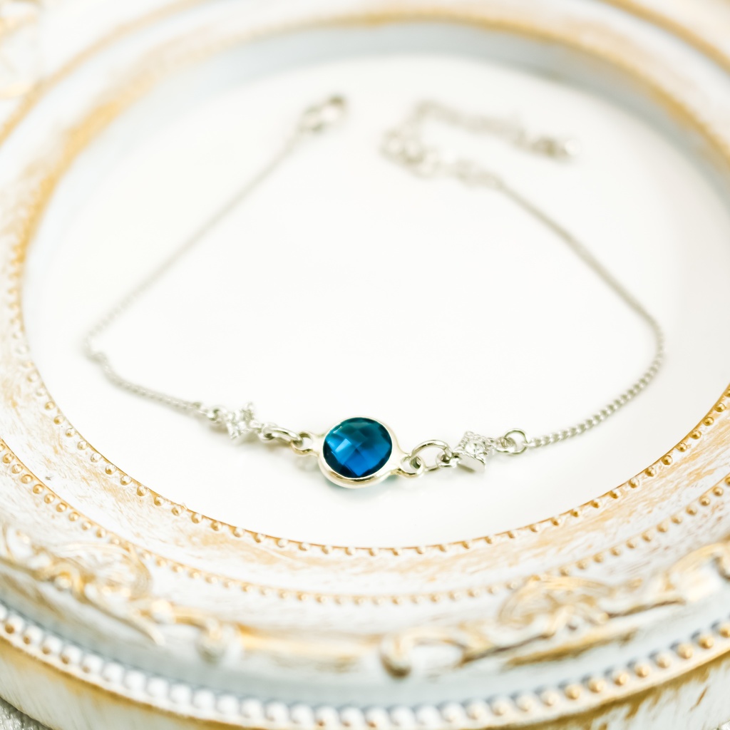 クリスタルガラスのブレスレット ミッドナイトブルーカラー シルバー金具