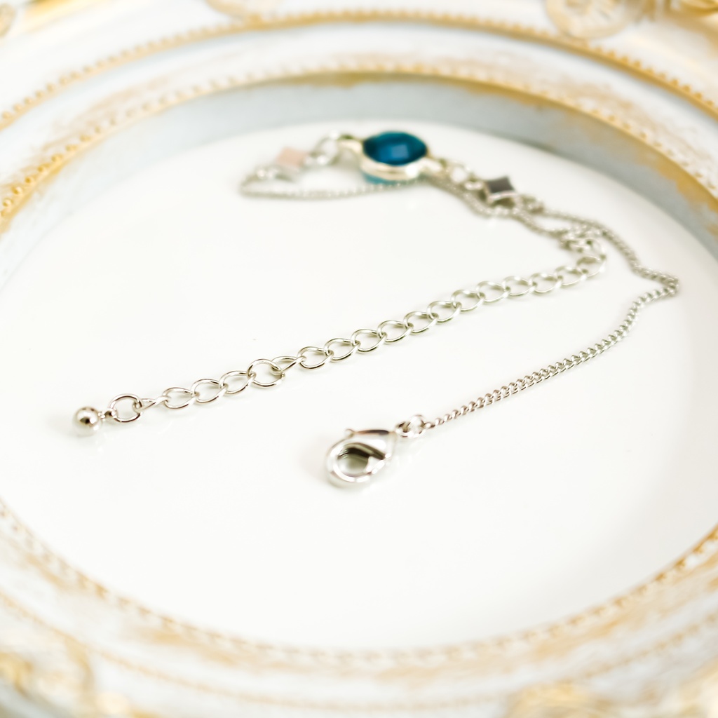 クリスタルガラスのブレスレット ミッドナイトブルーカラー シルバー金具