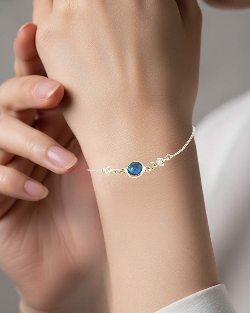 クリスタルガラスのブレスレット ミッドナイトブルーカラー シルバー金具