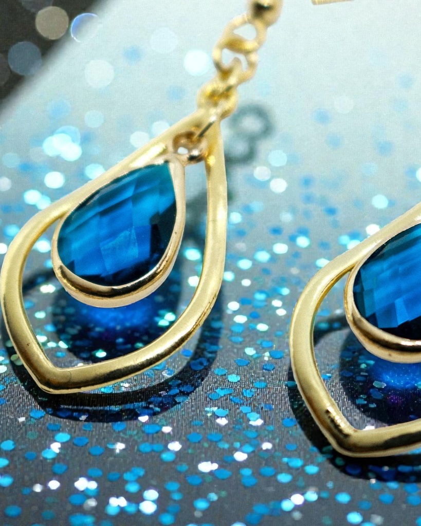 Teardrop のピアス MidnightBlue ゴールド金具 イヤリング変更可能