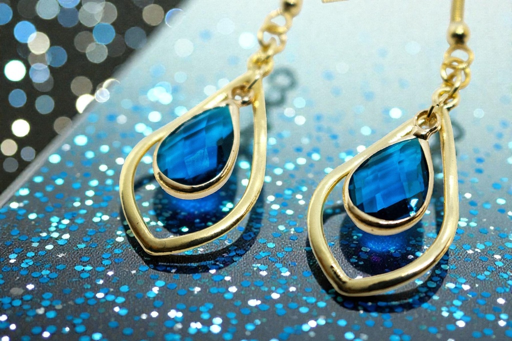 Teardrop のピアス MidnightBlue ゴールド金具 イヤリング変更可能