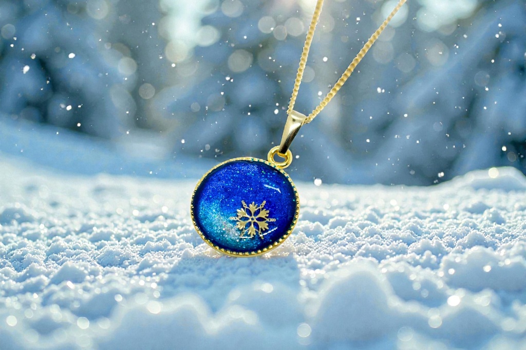 【海と光の結晶】ちいさなまるいネックレス オーシャンブルー×ゴールド ゴールド金具