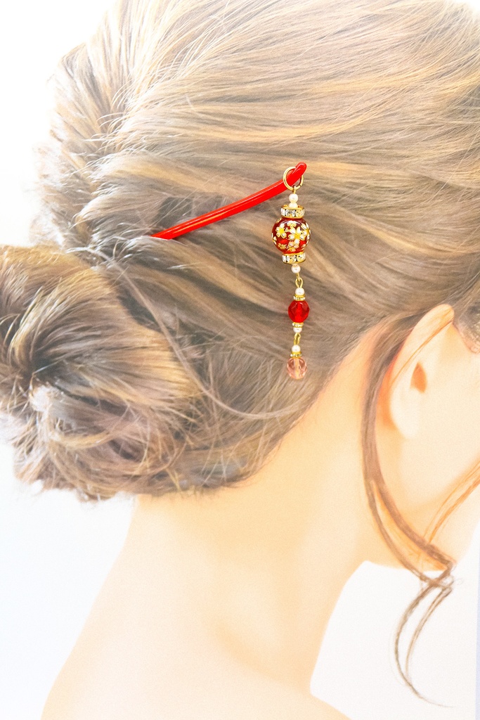 きれいな桜ガラスビーズのかんざし ~赤~ 選べる金具色