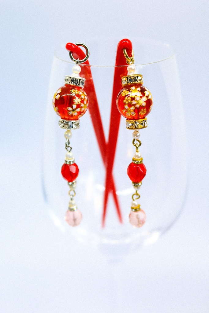 きれいな桜ガラスビーズのかんざし ~赤~ 選べる金具色