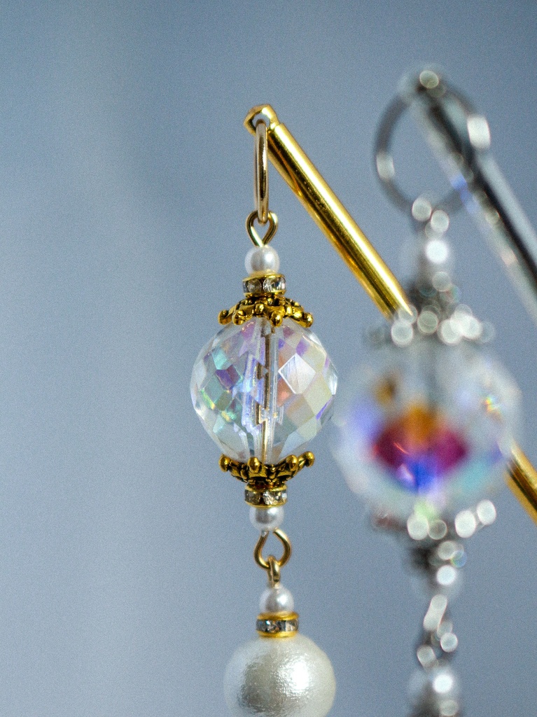 「光彩のかんざし」チェコガラスのかんざし オーロラ×ホワイト *金具の色が選べます