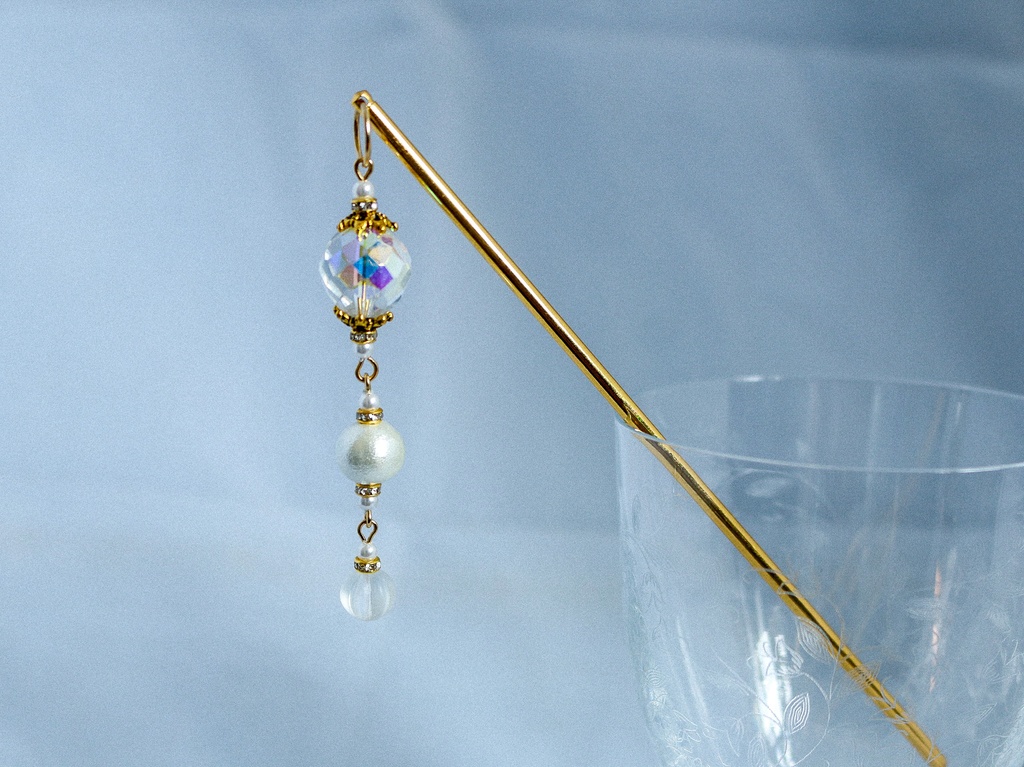 「光彩のかんざし」チェコガラスのかんざし オーロラ×ホワイト *金具の色が選べます