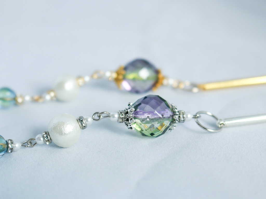「コリウスの息吹 ― 紫と緑の調べ」チェコガラスのかんざし パープル×グリーン *金具の色が選べます