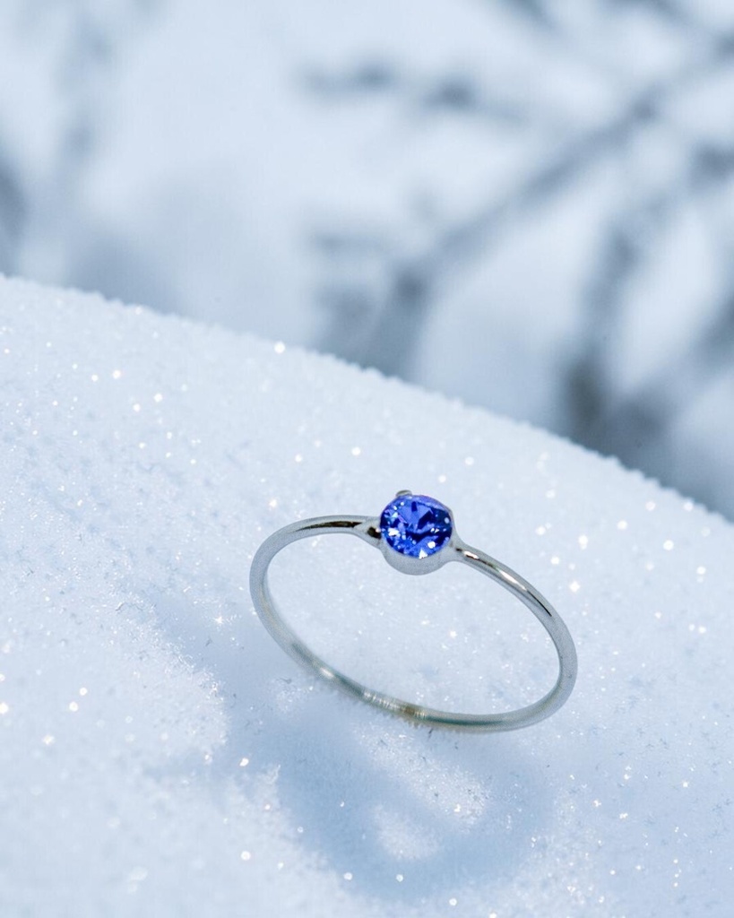 オーストリアクリスタルガラス・サファイアカラーの シンプルRing 10号・13号 金具の色が選べます