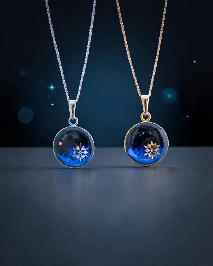 夜明け前の結晶】ちいさなまるい雪の結晶ネックレス ダークブルー×ネオン TOPサイズ15mm ゴールド・シルバー