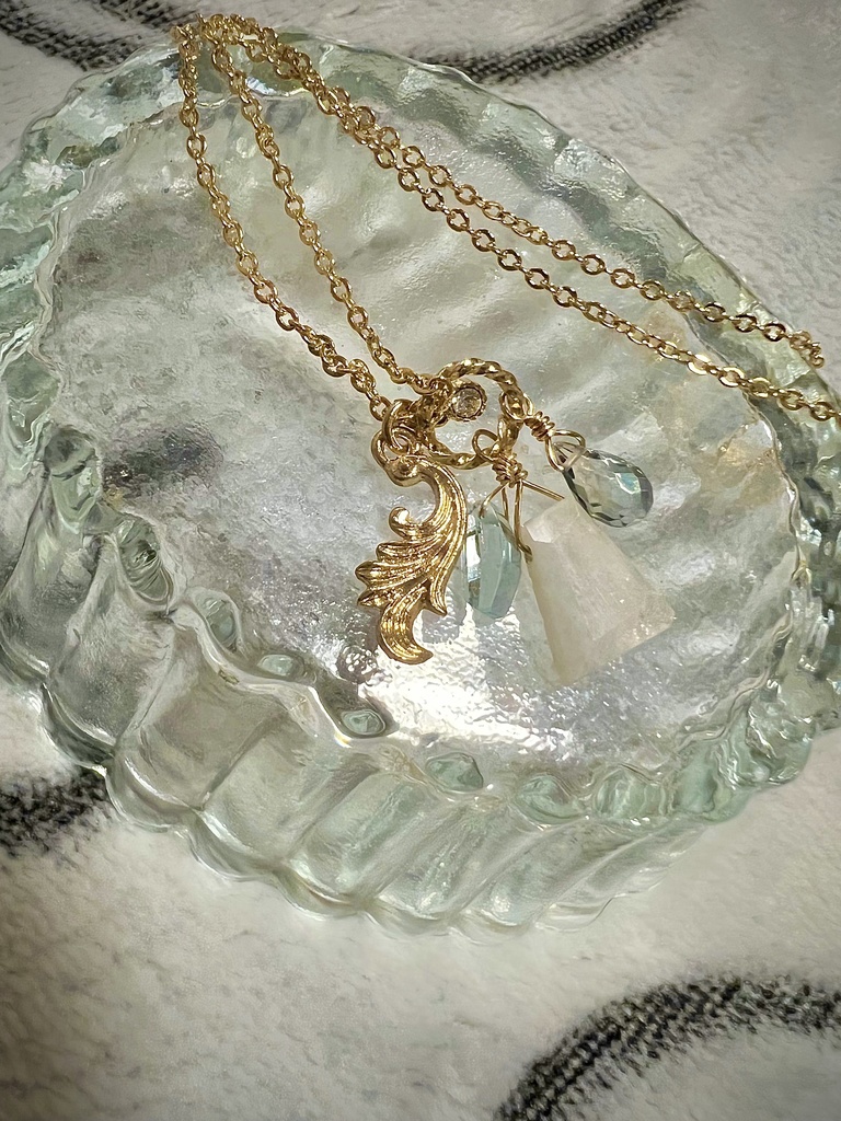 洋ドラマ イメージネックレス(天使・悪魔)